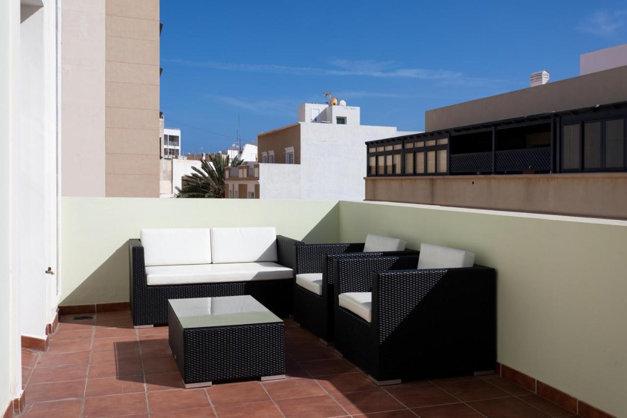 Rooms & Suites Terrace 3A Аресифе Екстериор снимка